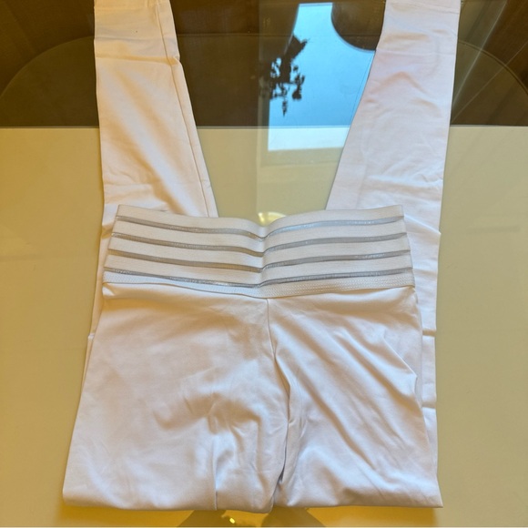 Cute Booty Lounge “Love Butt” leggings - Picture 3 of 6